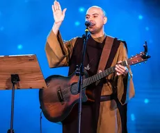 Assista ao show de Frei Gilson em  João Pessoa