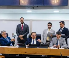 Galdino ignora decisão do TJ e mantém invocação religiosa em sessão da ALPB: "estamos recorrendo"