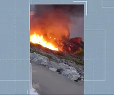 Incêndio atinge estrutura do Açude Epitácio Pessoa, em Boqueirão