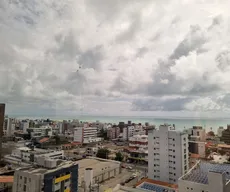 Hospedagens por temporada movimentaram R$ 1,6 bilhão em João Pessoa em 2025, aponta estudo