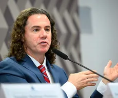 Na CBN, Veneziano anuncia voto em Messias e prevê resultado apertado