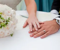 Mais de 60% das mulheres não adotam sobrenome dos maridos após casamento na Paraíba