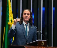 Na volta do Senado, Veneziano faz pronunciamento duro contra tarifas de Trump