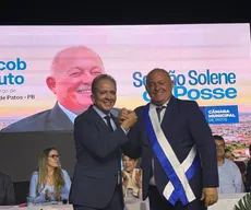 Nabor renuncia ao cargo de prefeito de Patos para disputar o Senado Federal; vice é empossado