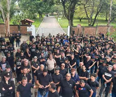 Policiais civis, penais e militares fazem novo protesto na granja do governador em João Pessoa