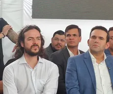 Posse de Léo Bezerra coloca na mesma mesa Pedro, Diogo Cunha Lima e Jhony Bezerra