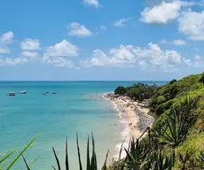 Turistas encontram crânio humano em piscina natural na praia do Seixas, em João Pessoa
