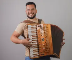 Quem é Janício Silva: cantor de Campina Grande é participante do Estrela da Casa 2025, da Globo