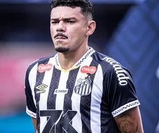 Remo encaminha contratação do atacante Tiquinho Soares