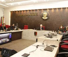 TCE multa prefeito de João Pessoa por manter professores temporários no lugar de concursados