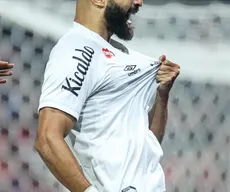 Thaciano marca pelo Santos, contra o Athletico-PR, em estreia como titular no Brasileirão