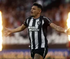 Tiquinho Soares acerta retorno ao Botafogo para a sequência da temporada