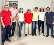 Tovar participa de reunião com pré-candidatos do MDB, e Veneziano abre portas para filiação