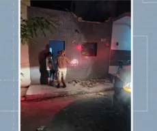 Trio elétrico derruba fachada de casa e deixa mãe e bebê feridos durante carnaval em Patos