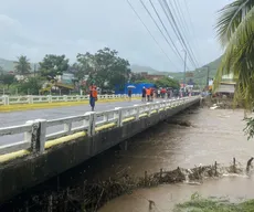 Chuvas na PB: rio transborda, ponte é interditada e moradores ilhados; vídeo mostra transtornos