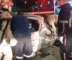 Criança e três mulheres ficam feridas após carro em que estavam bater em muro, em João Pessoa