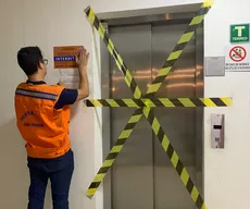 Elevadores de condomínio onde mulher ficou paraplégica são interditados, em João Pessoa