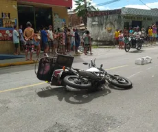 Entregador de gás morre em acidente envolvendo moto e carro, no Padre Zé, em João Pessoa
