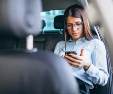 Lei assegura a passageiras o direito de escolher motoristas mulheres em apps de corrida, na PB