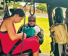 Mulher dá à luz em comunidade isolada por chuvas e é resgatada de helicóptero na PB