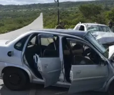 Mulher morre e sete pessoas ficam feridas em acidente envolvendo moto e dois carros, em Soledade