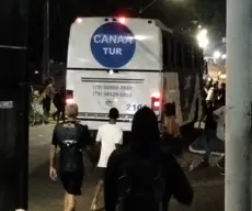 Ônibus com torcedores do Confiança é atacado por organizada do Botafogo-PB no Almeidão