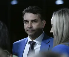 OPINIÃO: Flávio Bolsonaro evita agenda na Paraíba e escapa de desgaste com eleitorado feminino