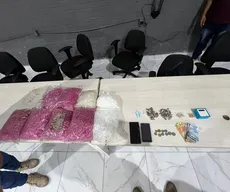 Polícia Civil apreende drogas e prende mulher em flagrante durante operação em Alagoa Grande