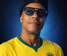 Porteiro viraliza pela semelhança com Ronaldinho Gaúcho e vira sósia do ex-jogador