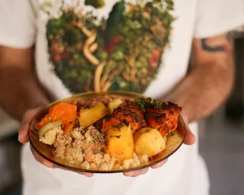 A reconstrução do Brasil com redução da pobreza e da fome