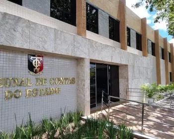 Adriano Galdino emplaca irmã no gabinete do novo conselheiro Deusdete Queiroga