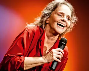 Angela Ro Ro parou de sofrer