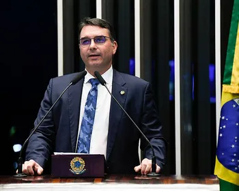 Flávio Bolsonaro aparece filiado ao Missão, e PL não consegue registrar candidatura à Presidência