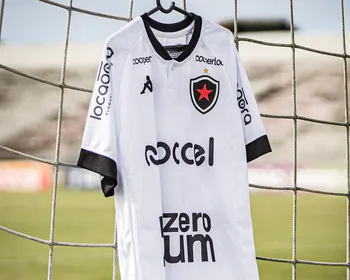 Após Botafogo-PB aprovar escudo alternativo, veja times que utilizam outros emblemas nas camisas