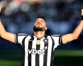 Arthur Cabral encerra jejum no Botafogo e objetiva temporada mais regular em 2026