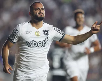 Arthur Cabral marca pelo Botafogo, e Hulk passa em branco em derrota do Atlético-MG