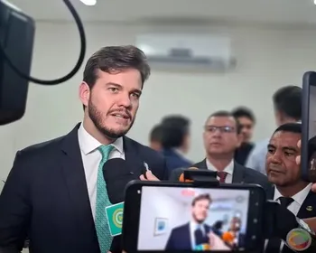 Bruno sanciona lei que cria a secretaria de Defesa do Consumidor em Campina Grande