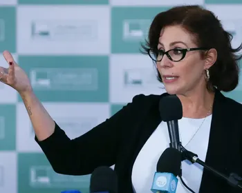 Carla Zambelli renuncia ao mandato de deputada federal