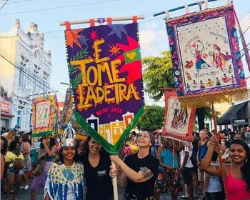 Carnaval 2026 de João Pessoa: Bloco 'E Tome Ladeira' anima o Centro Histórico neste domingo