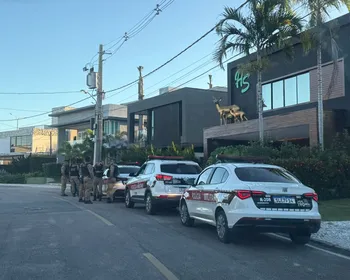 Casa de Hytalo Santos é alvo de busca e apreensão; vídeo