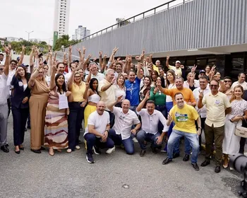 Com foco em nominatas, Efraim filia no PL vereadores de Campina Grande e presidente da FAEPA