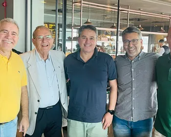 Encontro informal reúne três partidos de oposição; grupo reforça necessidade de 'unidade'
