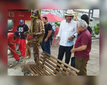 Estátua de Jackson do Pandeiro será transferida para o Hotel Globo; saiba o motivo