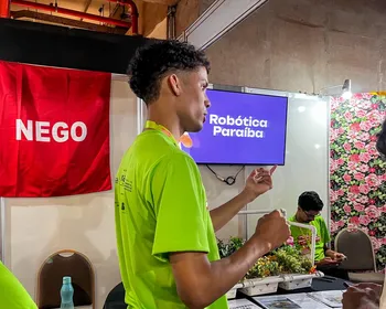 Estudantes da rede estadual expõem projetos durante evento de inovação em Brasília