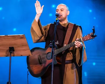 Frei Gilson em João Pessoa: Jornal da Paraíba e RedeOn transmitem show