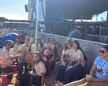 Frei Gilson em João Pessoa: fãs chegam nove horas antes do início do evento