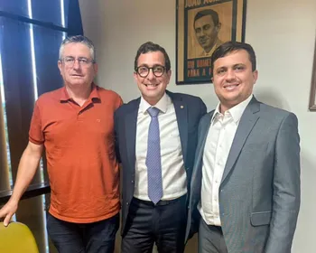 Gervásio afivela malas para deixar o PSB de João Azevêdo