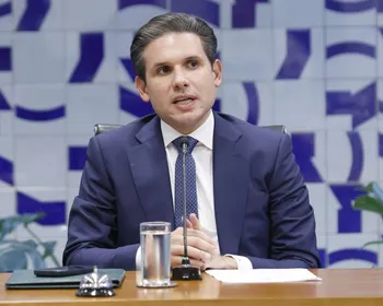 Escala 6x1: Motta deve instaurar comissão especial sobre PEC na próxima semana