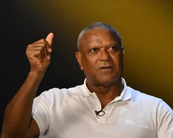 Ídolo do Vasco, Mazinho revela que filhos Thiago e Rafinha viraram torcedores do Flamengo