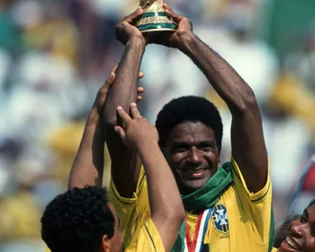 Tetra em 1994, Mazinho alerta sobre Seleção Brasileira: “Falta um líder e muito para melhorar”
